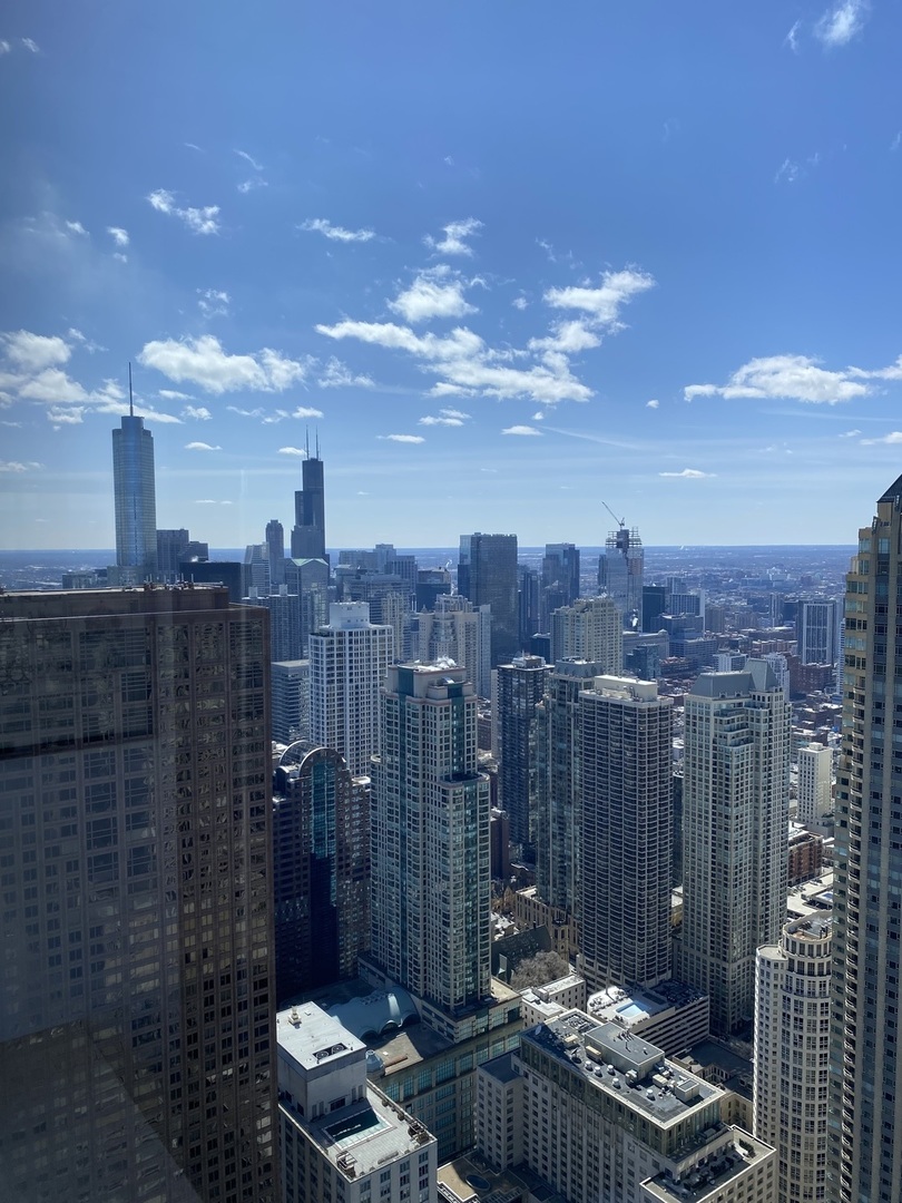 180 E PEARSON Street 6001