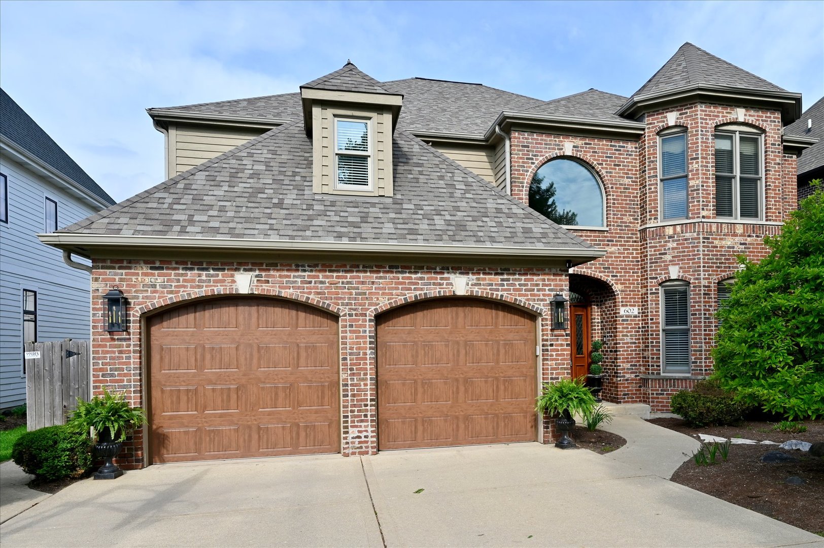 602 S Sunnyside Avenue