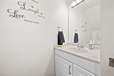 Tiny photo for 618 Glenhurst Court, Romeoville, IL 60446 (MLS # 12627686)