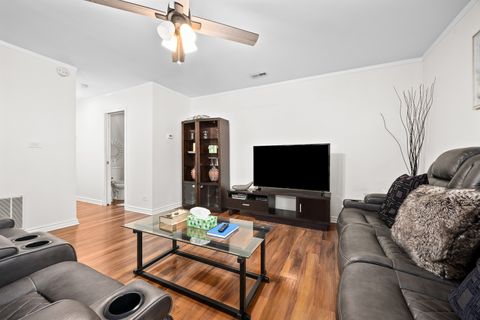 Tiny photo for 618 Glenhurst Court, Romeoville, IL 60446 (MLS # 12627686)