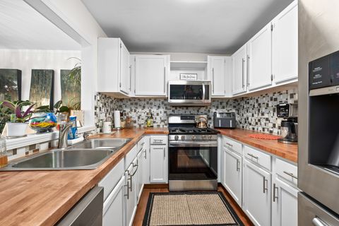 Tiny photo for 618 Glenhurst Court, Romeoville, IL 60446 (MLS # 12627686)