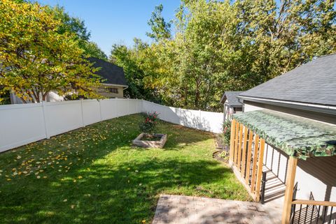 Tiny photo for 1112 Vinewood Avenue, Willow Springs, IL 60480 (MLS # 12463426)