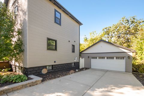 Tiny photo for 1112 Vinewood Avenue, Willow Springs, IL 60480 (MLS # 12463426)