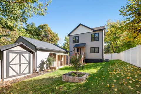 Tiny photo for 1112 Vinewood Avenue, Willow Springs, IL 60480 (MLS # 12463426)