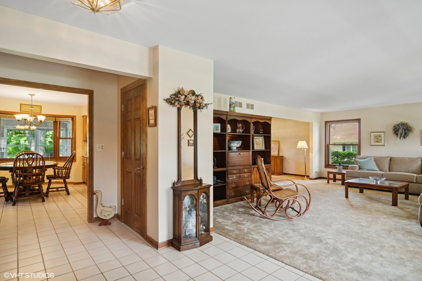 37 Seneca Avenue W