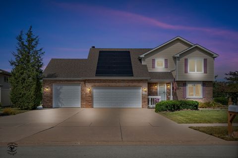 Tiny photo for 601 Edgewater Drive, Minooka, IL 60447 (MLS # 12468918)