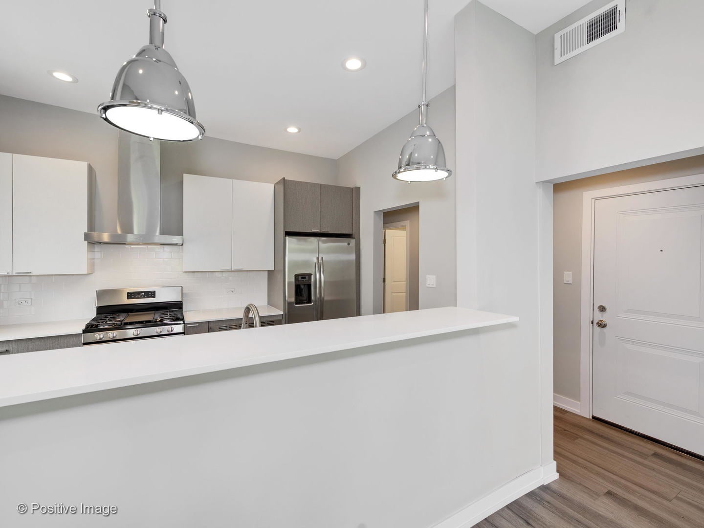 3945 N Greenview Avenue 3S