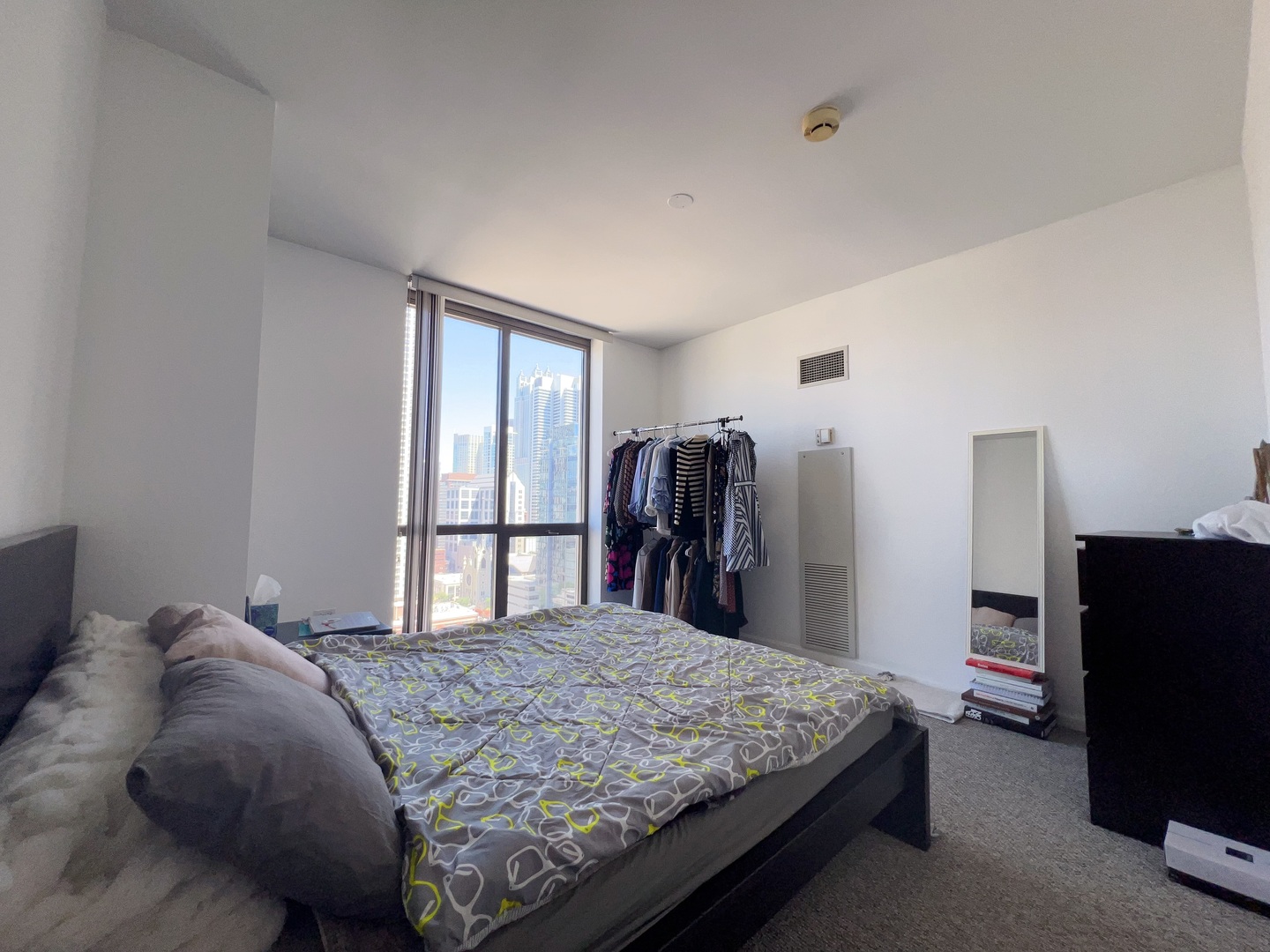 635 N Dearborn Street 2003