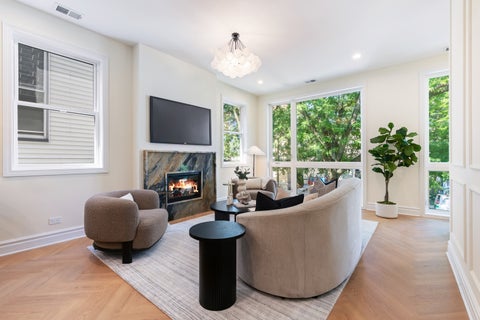 Tiny photo for 3329 N Whipple Street #1, Chicago, IL 60618 (MLS # 12732847)