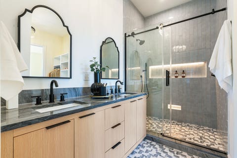 Tiny photo for 3329 N Whipple Street #1, Chicago, IL 60618 (MLS # 12732847)