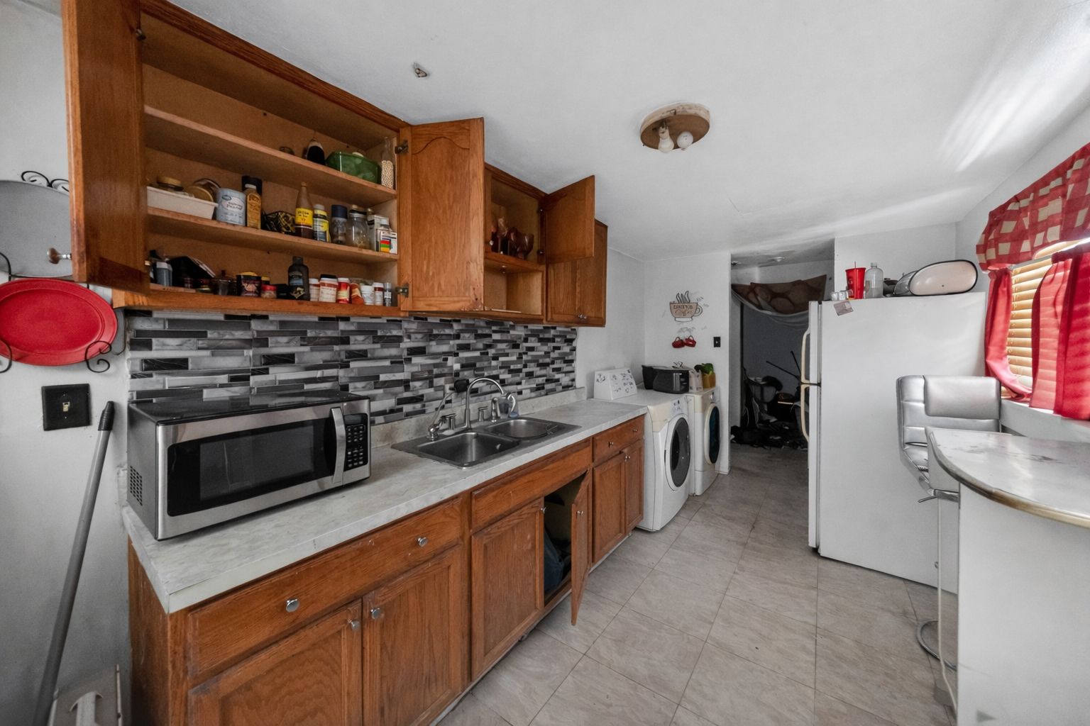 2711 W 165th Street