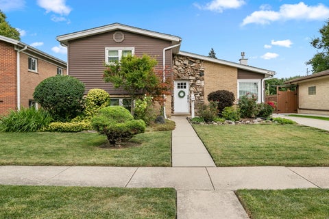 Photo of 8143 N Clifton Avenue, Niles, IL 60714 (MLS # 12762255)