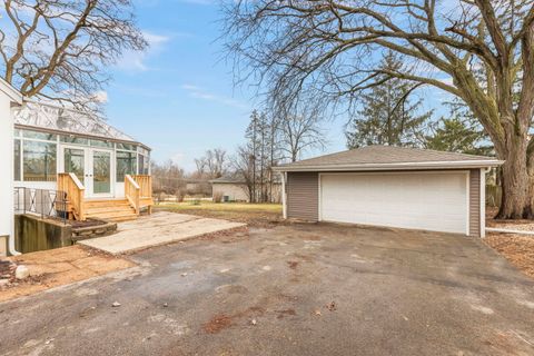 A home in Willowbrook