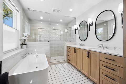 Tiny photo for 5613 N Nottingham Avenue, Chicago, IL 60631 (MLS # 12628659)
