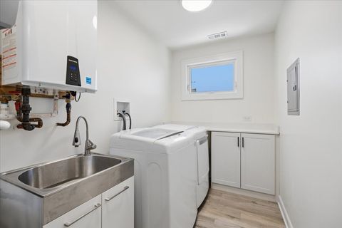 Tiny photo for 5613 N Nottingham Avenue, Chicago, IL 60631 (MLS # 12628659)