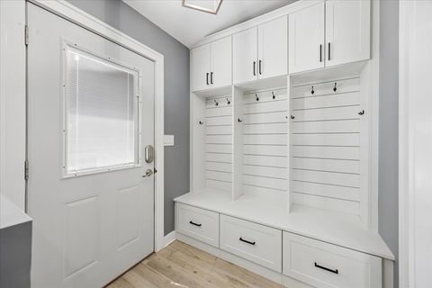 Tiny photo for 5613 N Nottingham Avenue, Chicago, IL 60631 (MLS # 12628659)