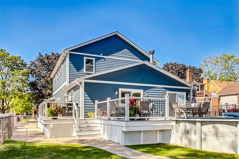 Tiny photo for 5613 N Nottingham Avenue, Chicago, IL 60631 (MLS # 12628659)
