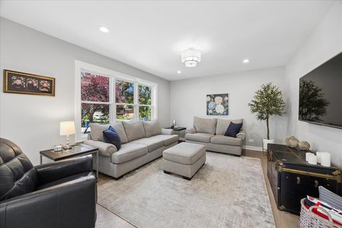 Tiny photo for 5613 N Nottingham Avenue, Chicago, IL 60631 (MLS # 12628659)