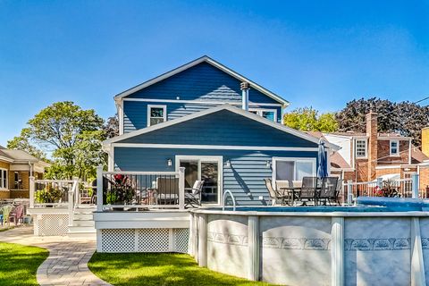 Tiny photo for 5613 N Nottingham Avenue, Chicago, IL 60631 (MLS # 12628659)