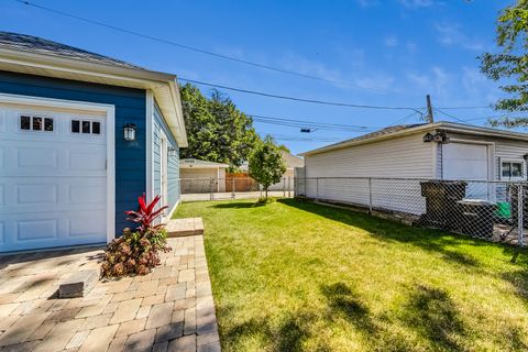 Tiny photo for 5613 N Nottingham Avenue, Chicago, IL 60631 (MLS # 12628659)