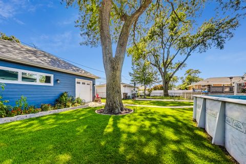 Tiny photo for 5613 N Nottingham Avenue, Chicago, IL 60631 (MLS # 12628659)
