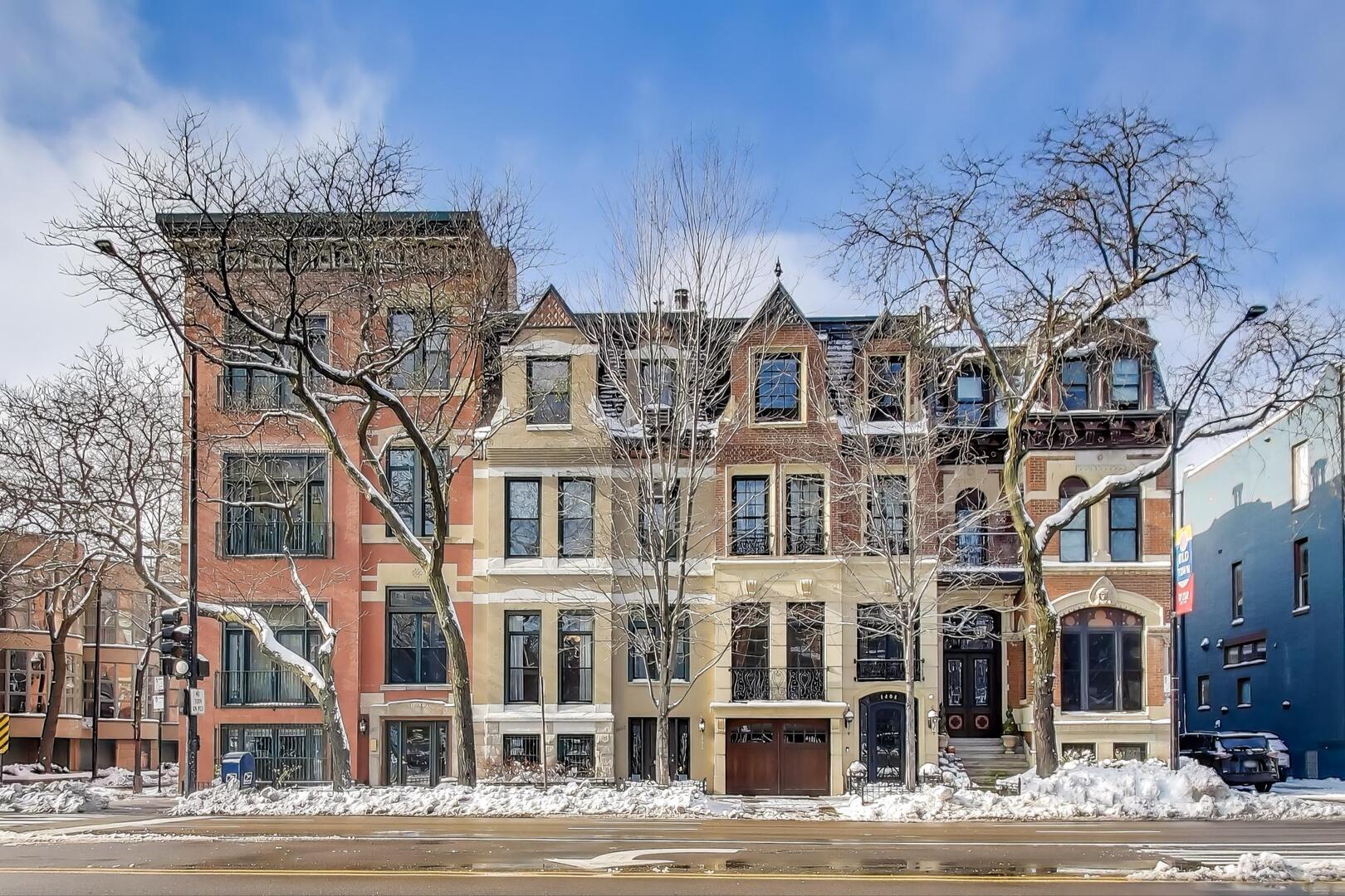 1402 N LaSalle Drive 1N