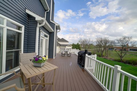 Tiny photo for 2267 Saint Andrews Circle, Bettendorf, IA 52722 (MLS # 12620086)