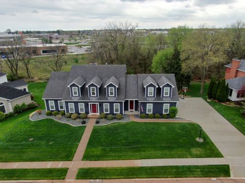 Tiny photo for 2267 Saint Andrews Circle, Bettendorf, IA 52722 (MLS # 12620086)