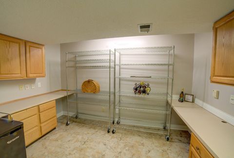 Tiny photo for 2267 Saint Andrews Circle, Bettendorf, IA 52722 (MLS # 12620086)