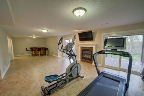 Tiny photo for 2267 Saint Andrews Circle, Bettendorf, IA 52722 (MLS # 12620086)