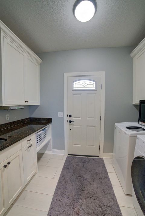 Tiny photo for 2267 Saint Andrews Circle, Bettendorf, IA 52722 (MLS # 12620086)