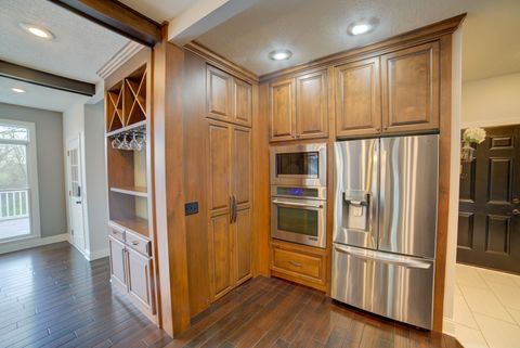 Tiny photo for 2267 Saint Andrews Circle, Bettendorf, IA 52722 (MLS # 12620086)