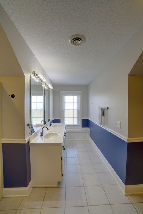 Tiny photo for 2267 Saint Andrews Circle, Bettendorf, IA 52722 (MLS # 12620086)