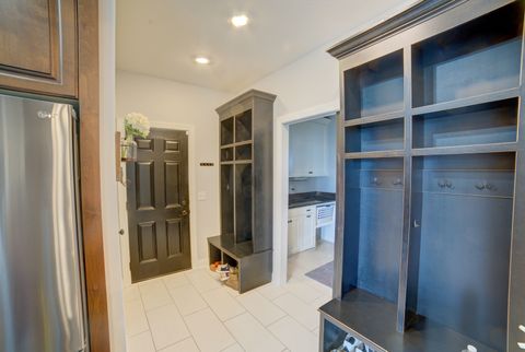 Tiny photo for 2267 Saint Andrews Circle, Bettendorf, IA 52722 (MLS # 12620086)