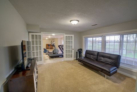 Tiny photo for 2267 Saint Andrews Circle, Bettendorf, IA 52722 (MLS # 12620086)