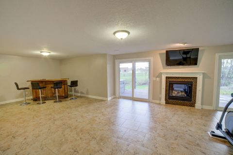 Tiny photo for 2267 Saint Andrews Circle, Bettendorf, IA 52722 (MLS # 12620086)
