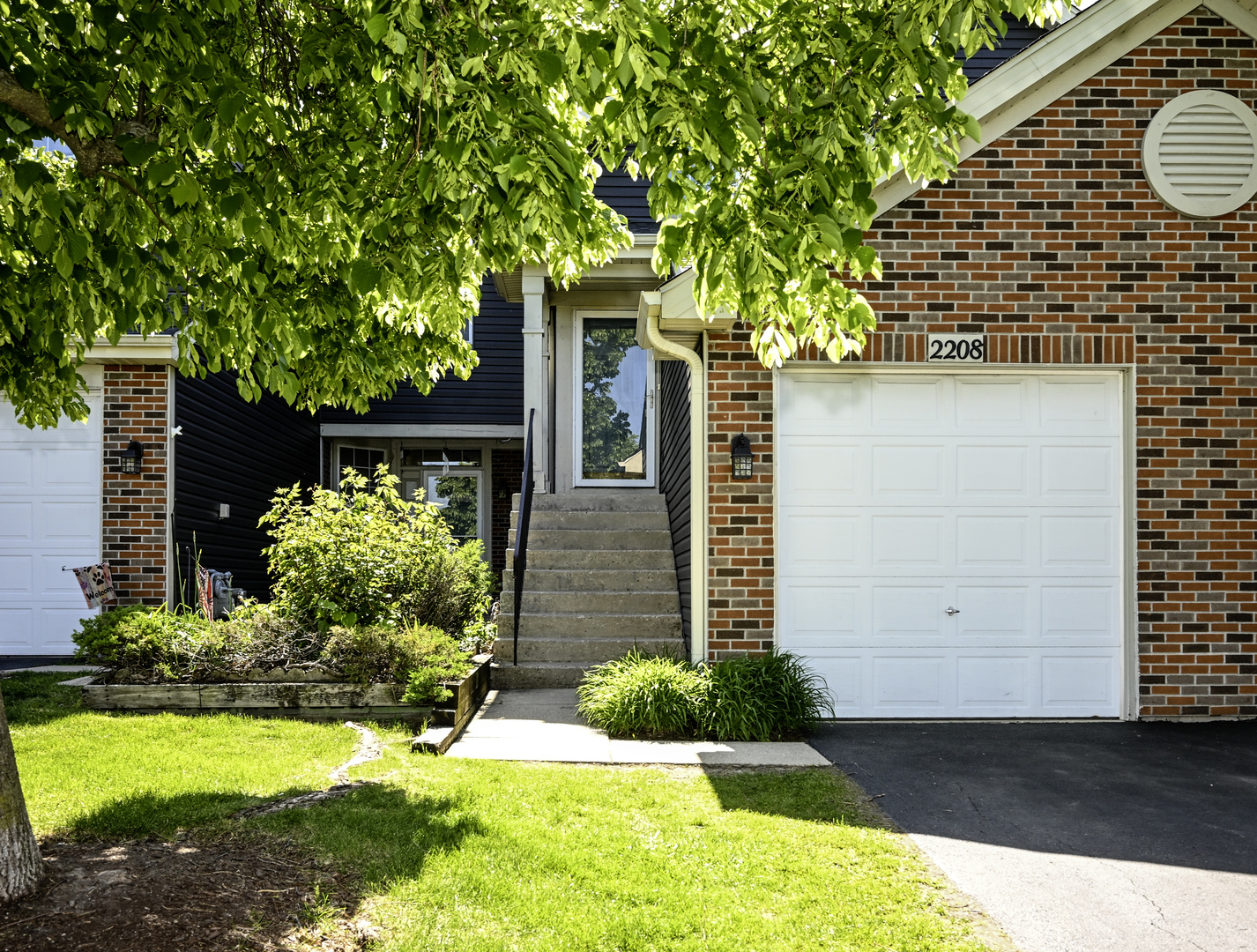 2208 Lake Ridge Drive 2208