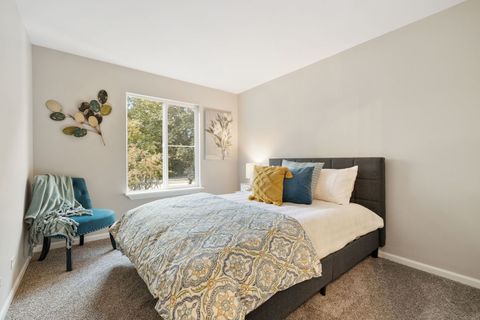 Tiny photo for 1963 Misty Ridge Court #1963, Aurora, IL 60503 (MLS # 12509071)