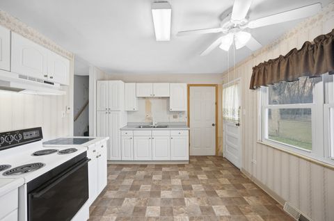 Tiny photo for 105 E Center Street, Glenwood, IL 60425 (MLS # 12601581)