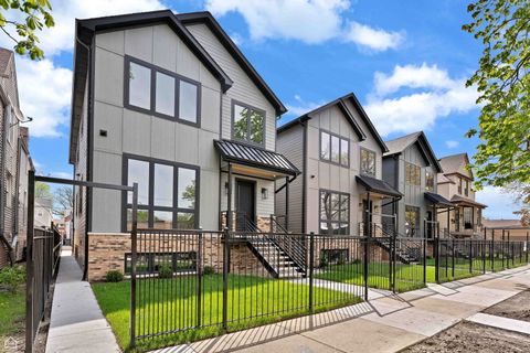 3907 N Drake Avenue Chicago IL 60618