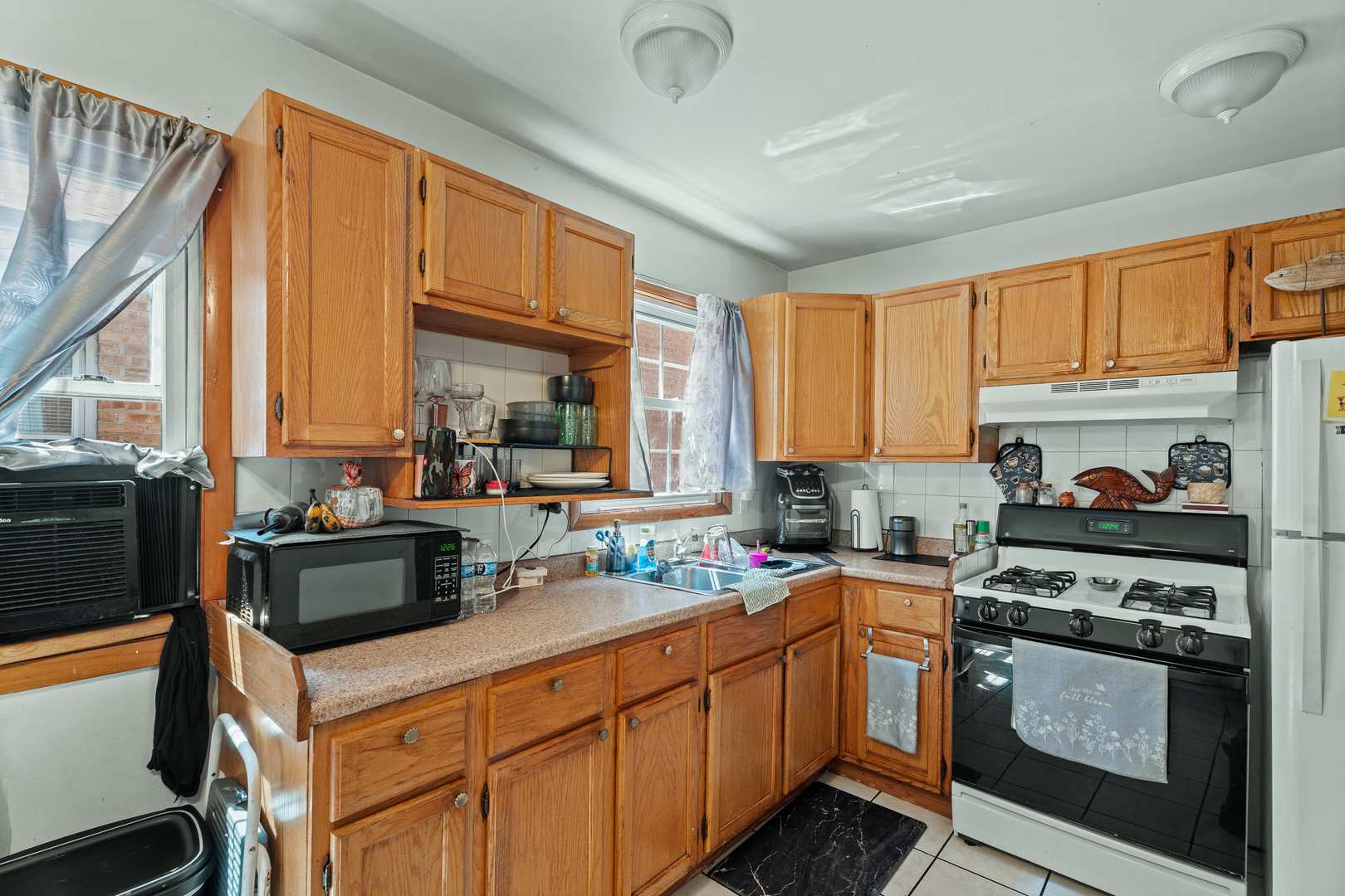 1343 S Austin Boulevard 2W