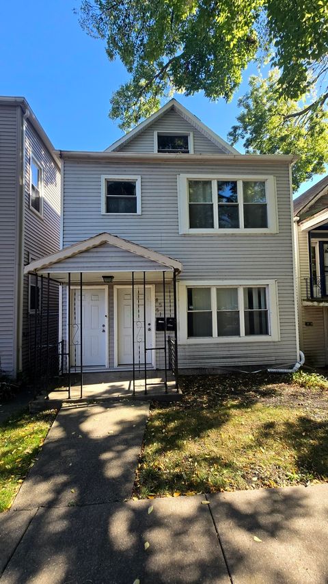 8551 S Manistee Avenue Chicago IL 60617