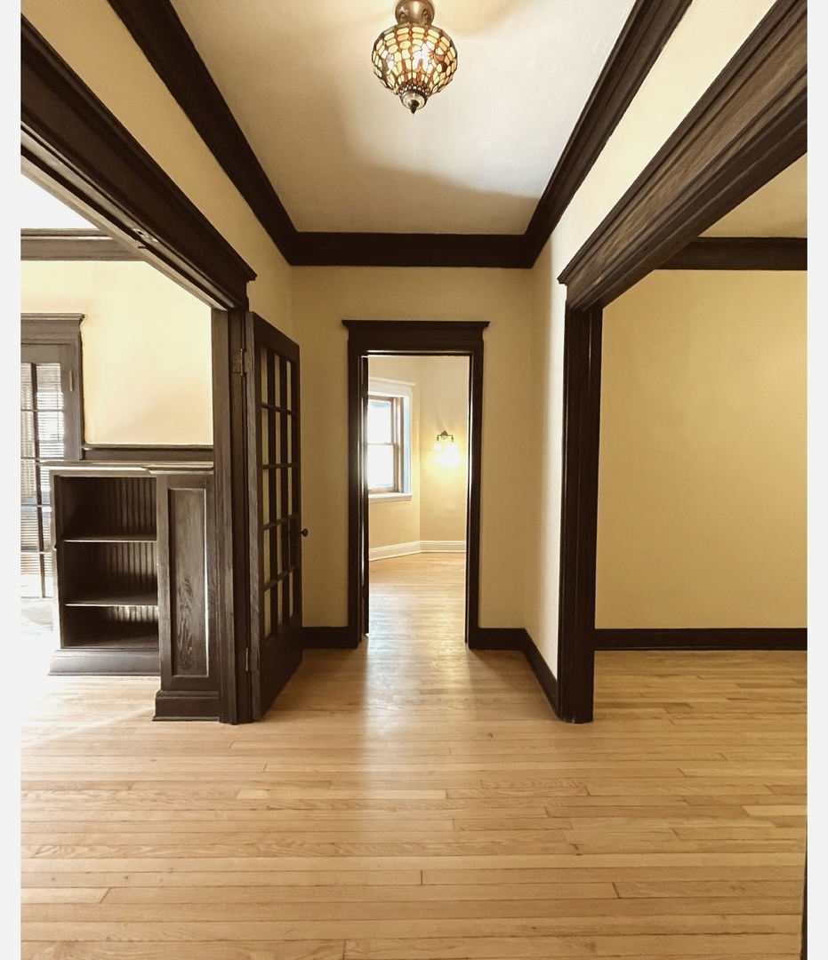 5716 S KENWOOD Avenue 1