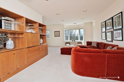 Tiny photo for 20 Trafalgar Square #304, Lincolnshire, IL 60069 (MLS # 12603294)