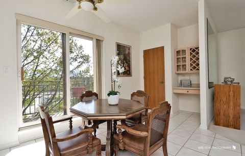 Tiny photo for 20 Trafalgar Square #304, Lincolnshire, IL 60069 (MLS # 12603294)