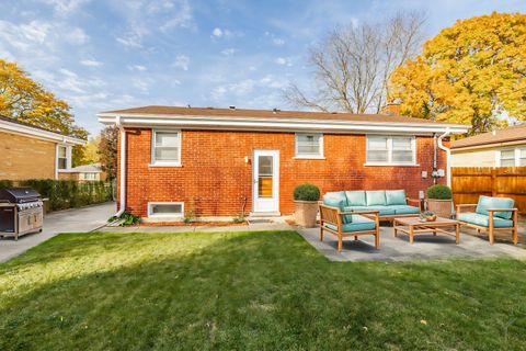 A home in Des Plaines