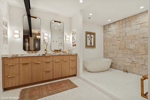 Tiny photo for 2733 N Pulaski Road, Chicago, IL 60639 (MLS # 12419964)