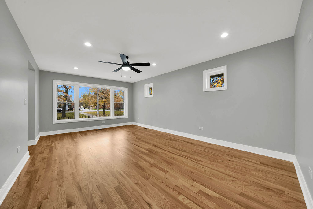 2101 W Garfield Boulevard