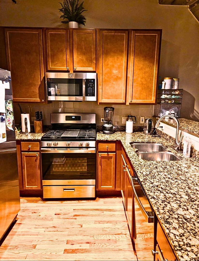 1151 W 14th Place 204