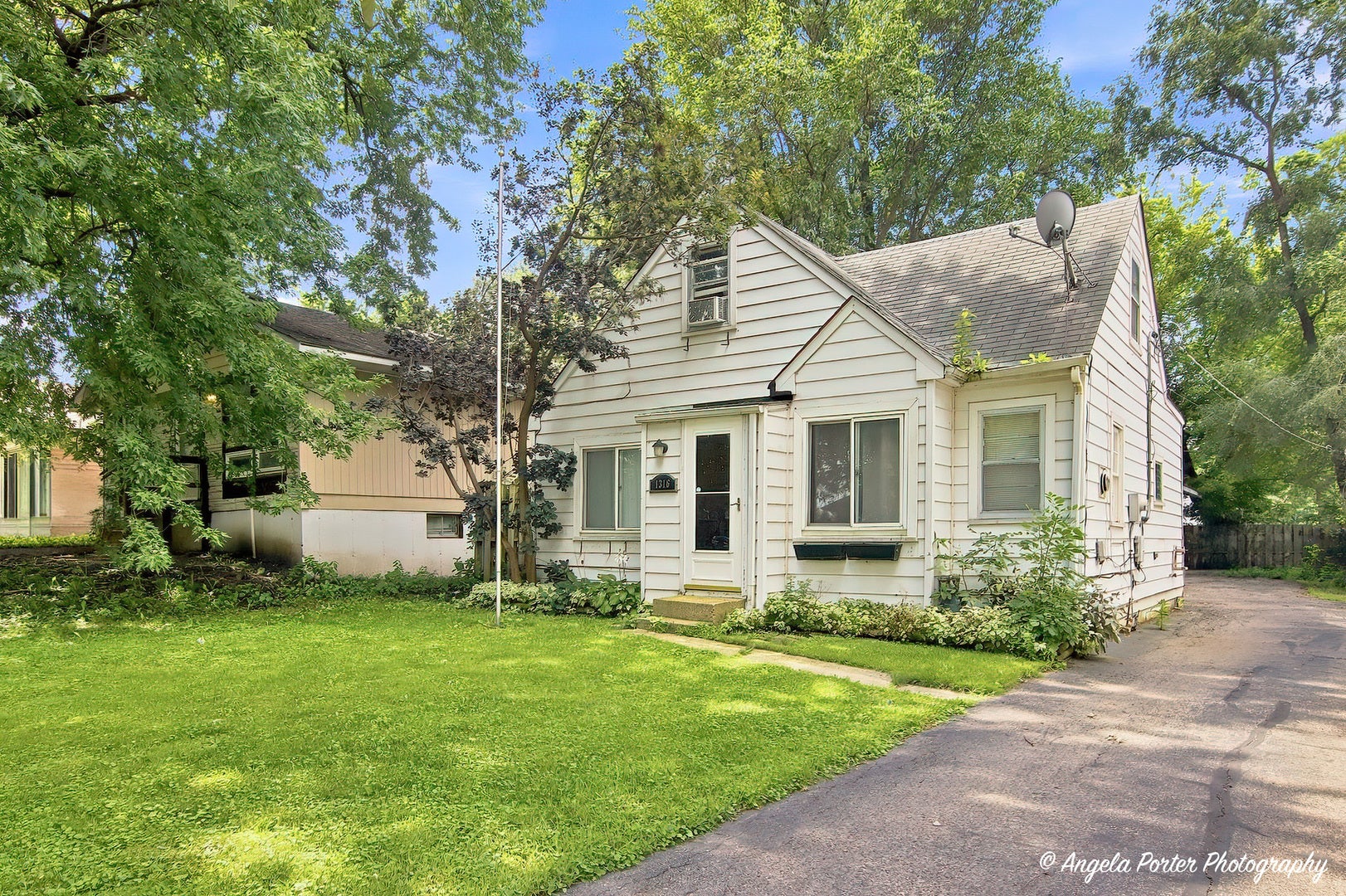 1316 N Poplar Avenue